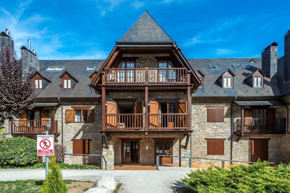 Vielha XV Aparthotel Kültér fotó
