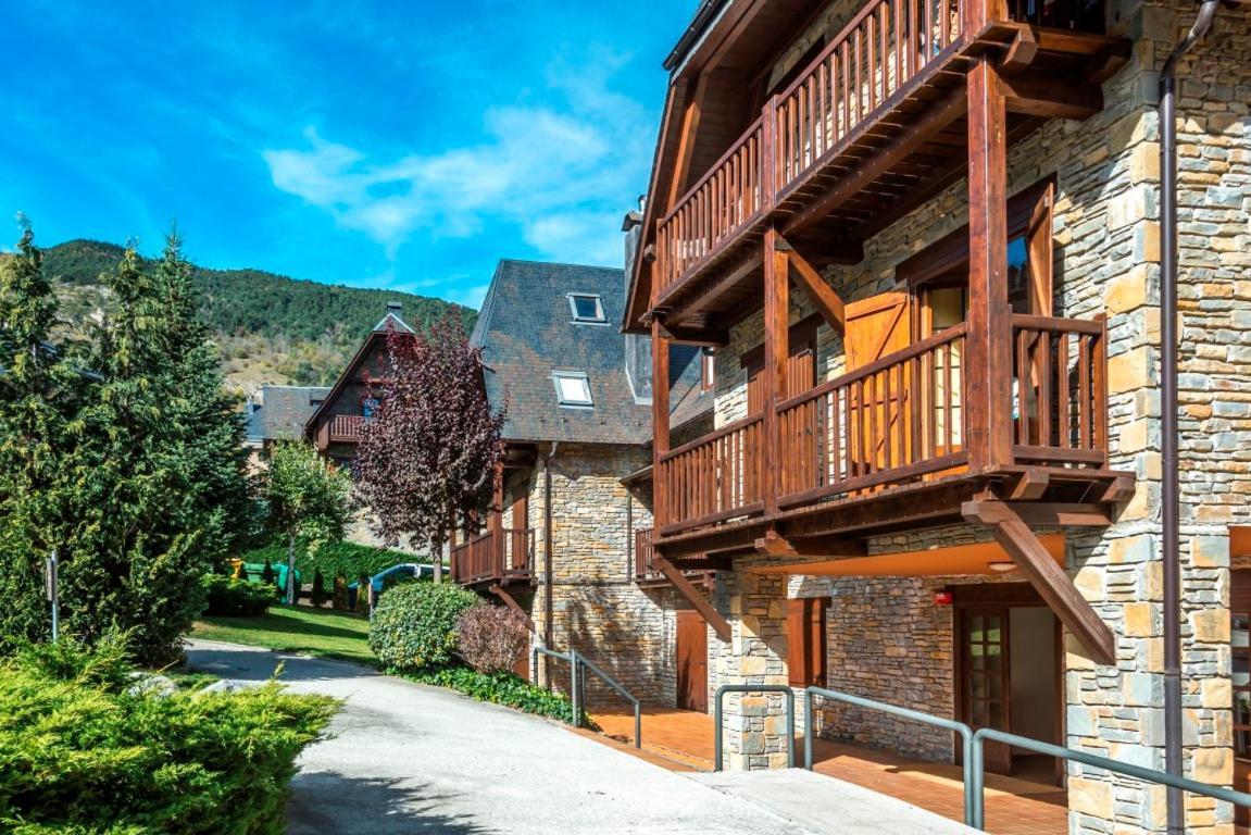 Vielha XV Aparthotel Kültér fotó